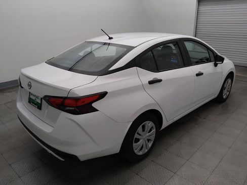 Used 2023 Nissan Versa S FWD image 9