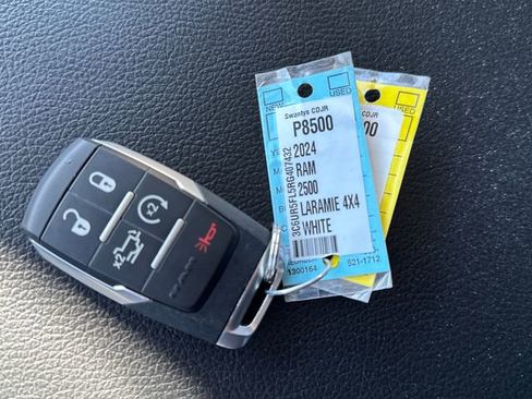 Used 2024 RAM 2500 Laramie w/ Safety Group image 17