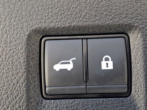 Used 2025 INFINITI QX60 Pure w/ Cargo Package image 30