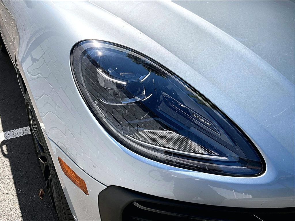 Certified 2023 Porsche Macan GTS AWD/4WD image 30
