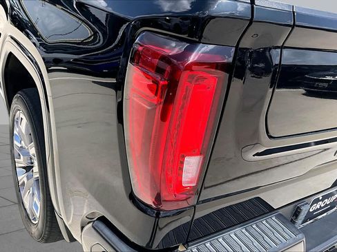 Used 2024 GMC Sierra 1500 Denali w/ Denali Reserve Package AWD/4WD image 28