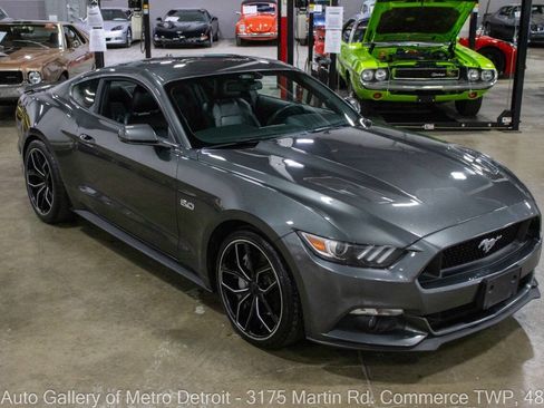 Used 2017 Ford Mustang GT Premium RWD image 9