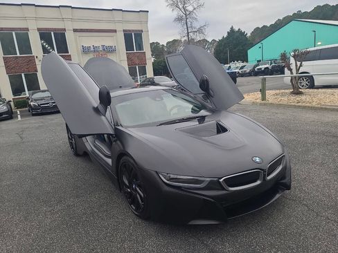 Used 2015 BMW i8 image 9