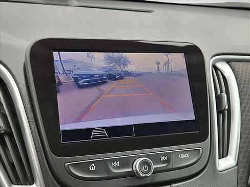 Used 2023 Chevrolet Malibu LT image 18