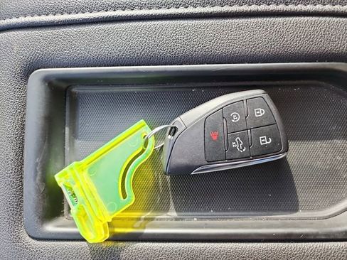 Used 2022 Chevrolet Silverado 1500 RST image 30