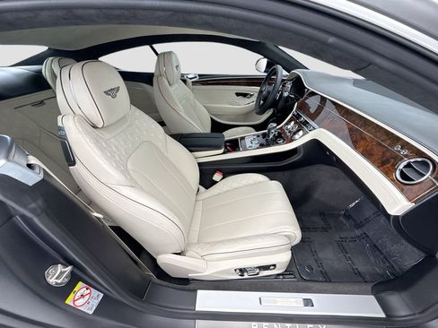 Used 2022 Bentley Continental GT image 19