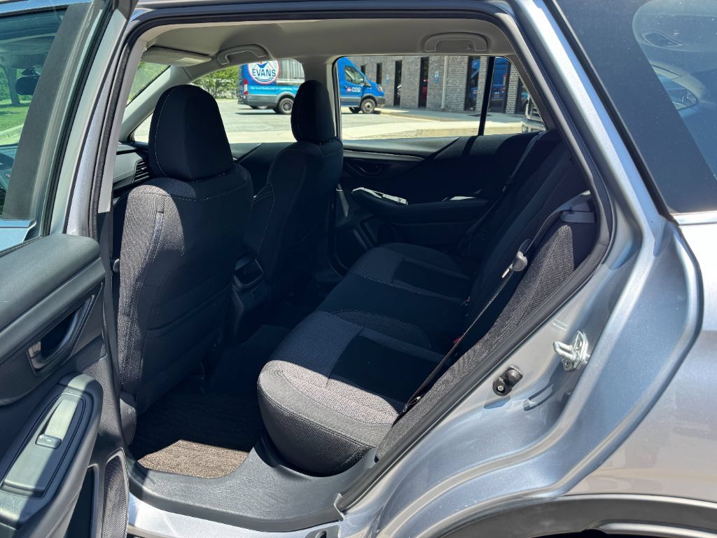 Used 2021 Subaru Outback AWD/4WD image 13