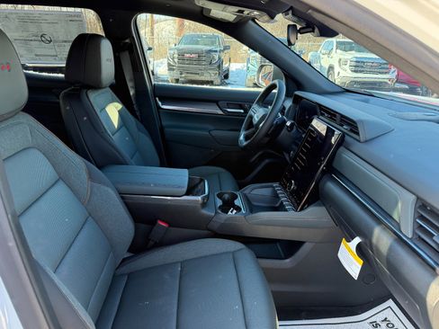 New 2026 GMC Terrain AT4 w/ Convenience Package III image 23