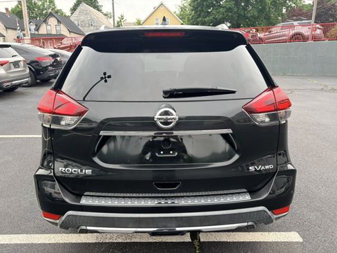 Used 2018 Nissan Rogue SV w/ Premium Package AWD/4WD image 6