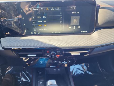 New 2026 Nissan Kicks SR w/ Cold Weather Package image 12