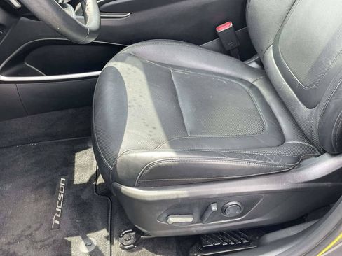 Used 2022 Hyundai Tucson Limited FWD image 13