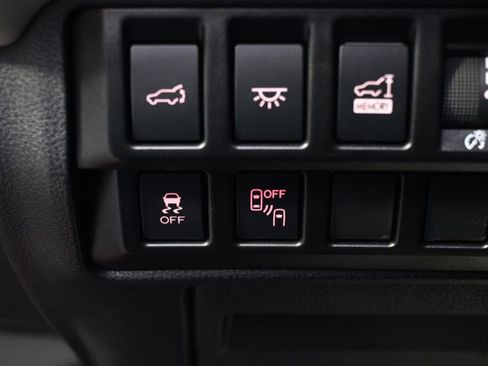 Used 2021 Subaru Ascent Limited w/ Technology Package image 26