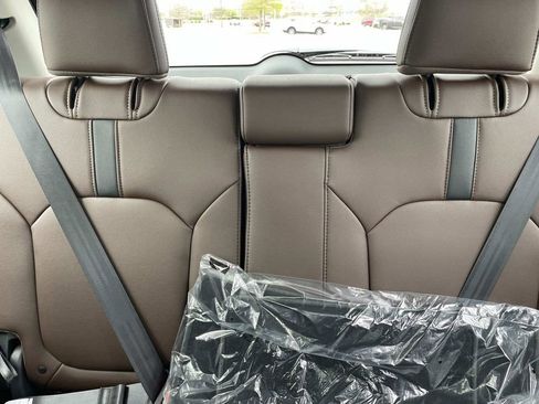 New 2026 Honda Pilot Touring image 12