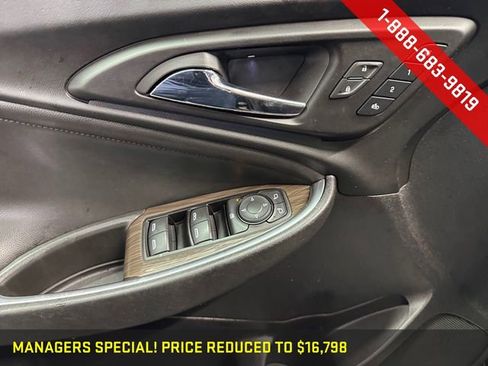 Certified 2018 Chevrolet Malibu Premier w/ Premier Sun and Wheel Package image 28