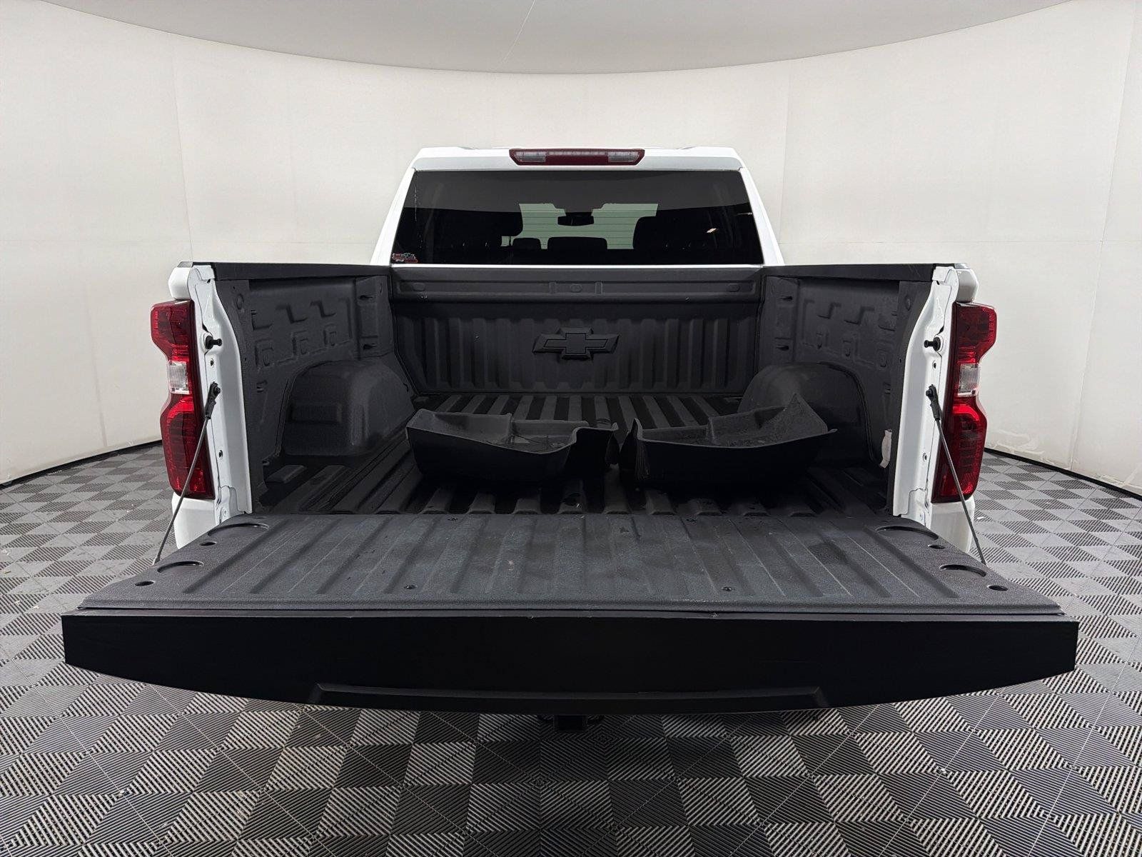 Used 2023 Chevrolet Silverado 1500 Custom Trail Boss w/ LPO, Dark Essentials Package AWD/4WD image 16