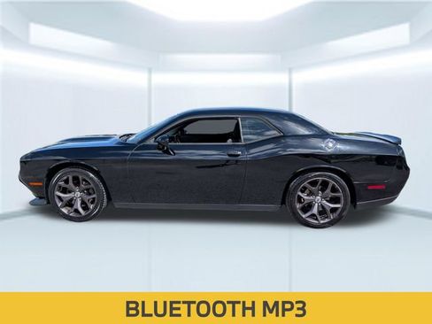 Used 2019 Dodge Challenger GT RWD image 2