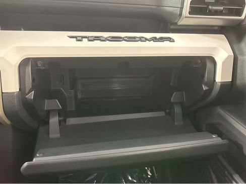 Used 2024 Toyota Tacoma TRD Off-Road image 36