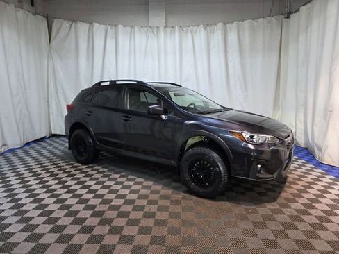 Used 2019 Subaru Crosstrek 2.0i image 2