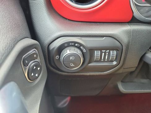 Used 2021 Jeep Gladiator Rubicon AWD/4WD image 20