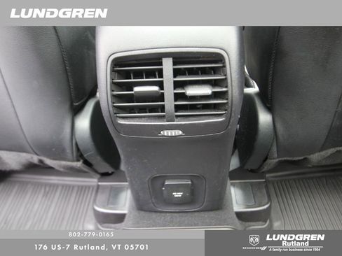 Used 2020 Ford Escape Titanium w/ Titanium Premium Package 2.0 AWD/4WD image 37