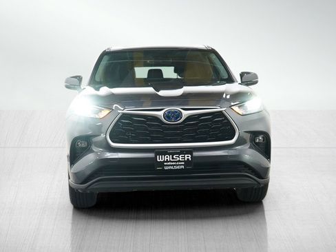 Used 2024 Toyota Highlander XLE image 8