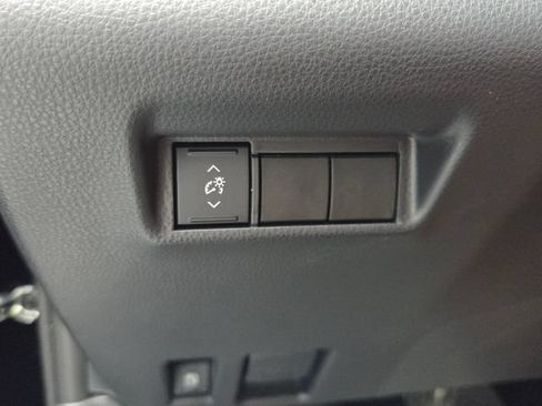 Used 2026 Toyota RAV4 SE FWD image 27