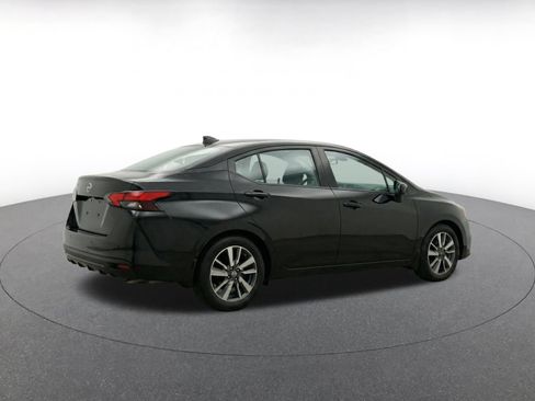 Used 2025 Nissan Versa SV FWD image 9