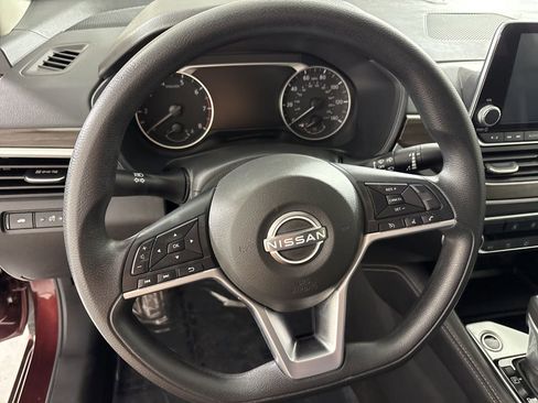 Used 2023 Nissan Altima 2.5 SV image 25