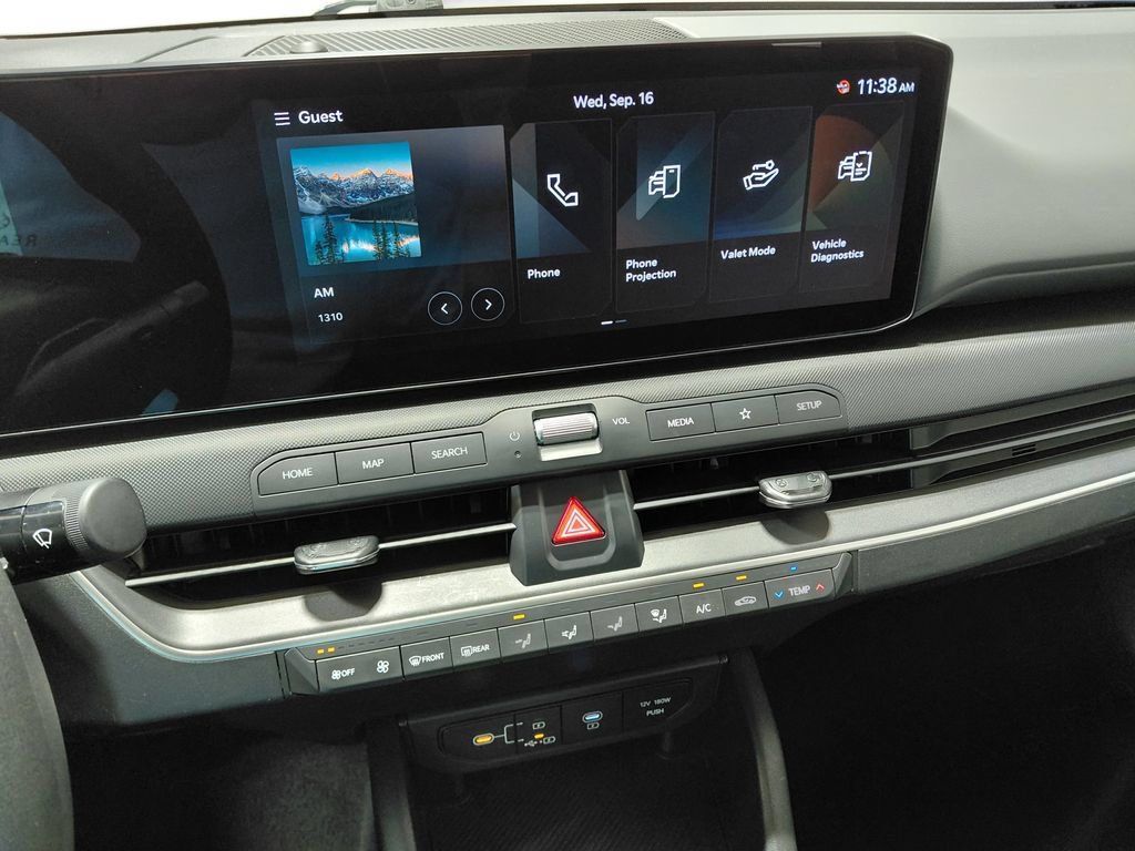Used 2025 Kia K4 FWD image 25