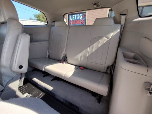 Used 2017 Buick Enclave Premium AWD/4WD image 39