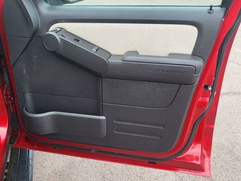 Used 2008 Ford Explorer Sport Trac XLT image 16