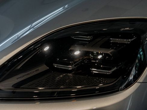 Certified 2024 Porsche Cayenne image 13