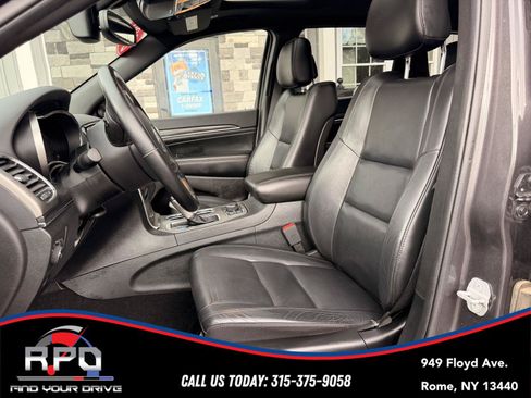 Used 2020 Jeep Grand Cherokee Limited AWD/4WD image 14