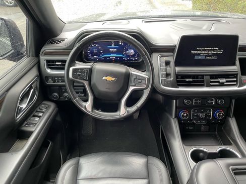 Used 2022 Chevrolet Tahoe LT w/ Luxury Package RWD image 9