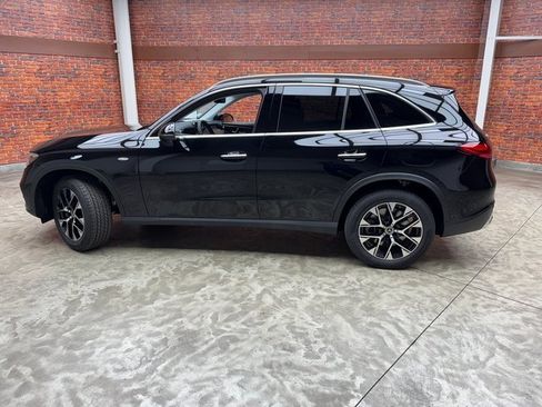 New 2025 Mercedes-Benz GLC 350e 4MATIC image 2