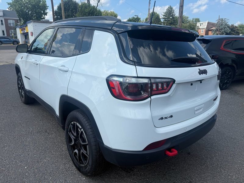 Used 2025 Jeep Compass Trailhawk AWD/4WD image 7