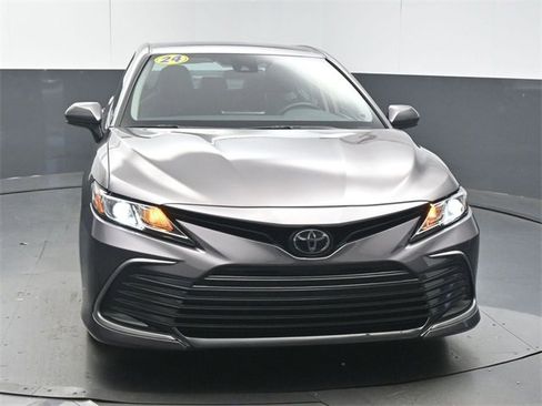 Used 2024 Toyota Camry LE image 3