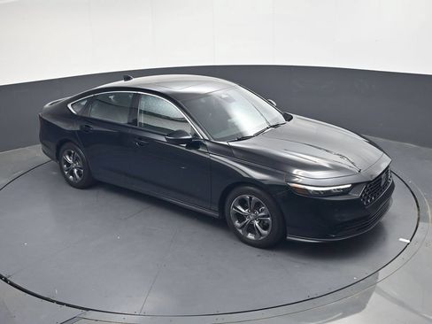 Used 2023 Honda Accord EX image 19