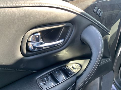 Used 2023 INFINITI QX80 Luxe w/ Cargo Package image 15