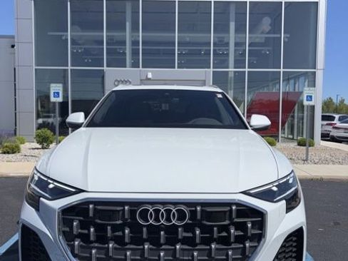 Used 2025 Audi Q8 Premium Plus AWD/4WD image 3