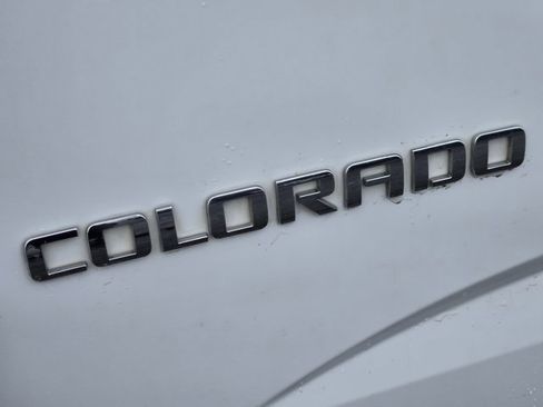Used 2018 Chevrolet Colorado W/T image 12