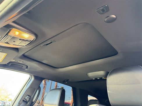 Used 2025 Dodge Durango SRT Hellcat w/ Trailer Tow Group IV image 13