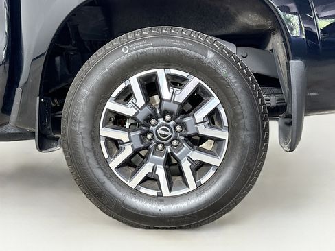 Used 2024 Nissan Frontier SL w/ Technology Package image 37