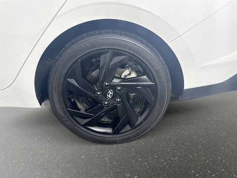Certified 2026 Hyundai Elantra Sport FWD image 28