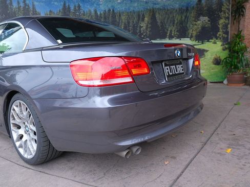 Used 2007 BMW 328i Convertible image 26
