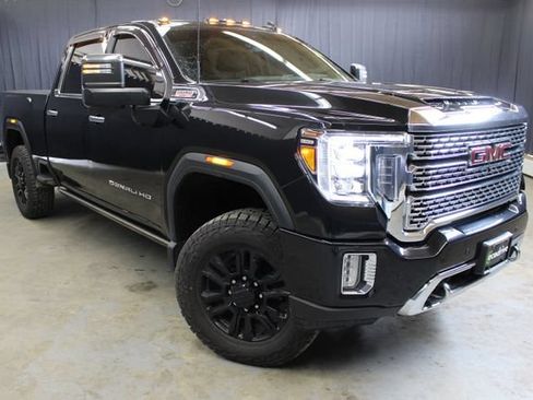Used 2021 GMC Sierra 2500 Denali w/ Denali Black Diamond Edition AWD/4WD image 1