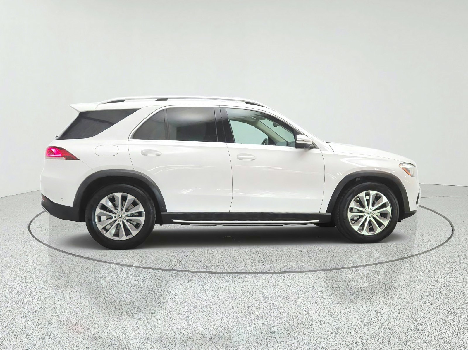 Used 2022 Mercedes-Benz GLE 350 4MATIC image 4