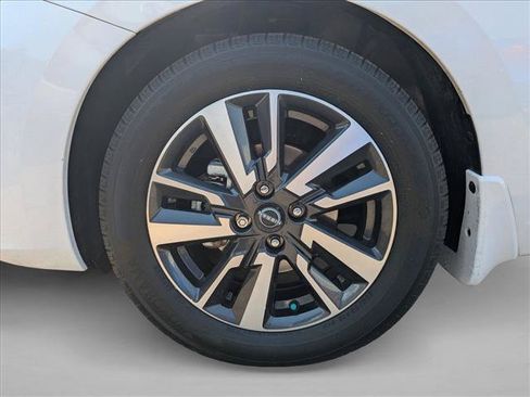 Used 2024 Nissan Versa S w/ S Plus Package FWD image 17