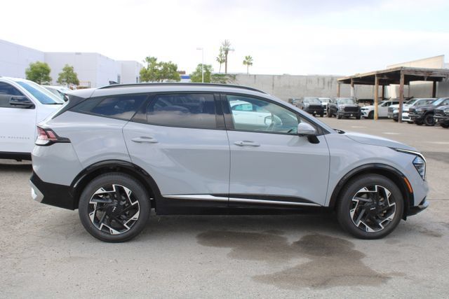 Used 2023 Kia Sportage SX AWD/4WD image 2