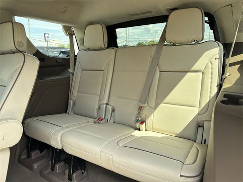 Used 2021 GMC Yukon Denali w/ Denali Premium Package image 30